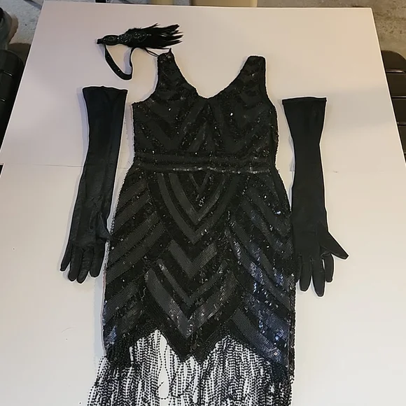 Verte Dresses | Roaring 20s Vintage Flapper Gatsby Party Prom Dress W Gloves & Headband Costume | Color: Black | Size: S